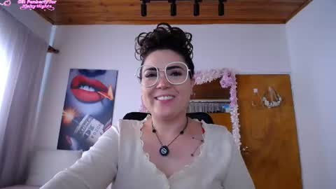 Snapshot of martiniella chatting on June 16, 8:55 pm Antonella Martini online show from June 16, 8:55 pm