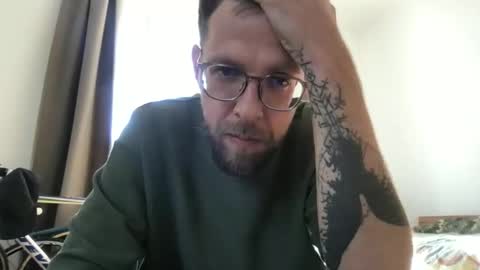 Snapshot of martinmagic467657 chatting on April 30, 2:34 pm martinmagic467657 online show from April 30, 2:34 pm