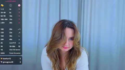 Snapshot of mary_broks chatting on September 21, 9:33 am mary_broks online show from September 21, 9:33 am