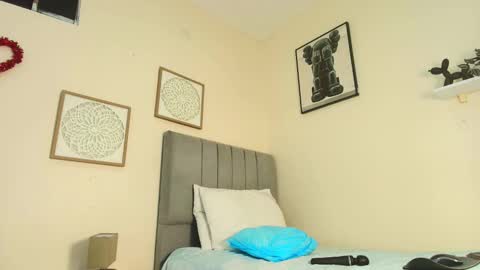 mary_cute9 online show from March 4, 12:11 pm