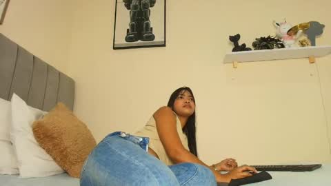 Snapshot of mary_cute9 chatting on May 30, 12:02 pm mary_cute9 online show from May 30, 12:02 pm