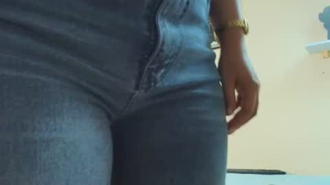 Snapshot of mary_cute9 chatting on July 15, 12:21 pm mary_cute9 online show from July 15, 12:21 pm