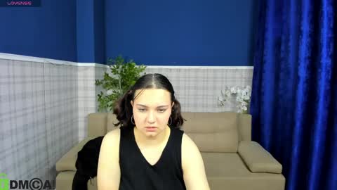Snapshot of mary_f0x chatting on May 23, 9:02 am Mary fox online show from May 23, 9:02 am