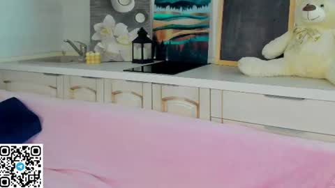 Snapshot of mary_f0x chatting on July 5, 8:10 am Mary fox online show from July 5, 8:10 am