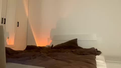 Mary online show from February 3, 5:18 am