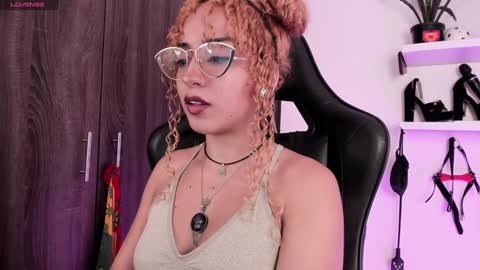 Mary Jane  online show from January 14, 11:37 pm