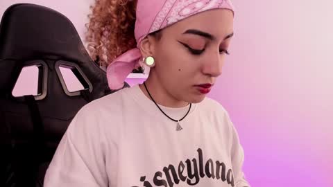 Mary Jane  online show from January 18, 2:55 pm