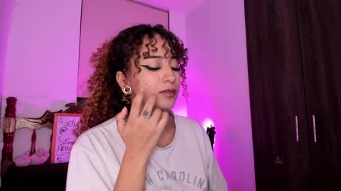 Mary Jane  online show from April 8, 2:55 am