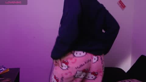                      100   online show from October 24, 7:54 pm