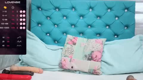  Mary Moon  online show from December 10, 4:38 pm