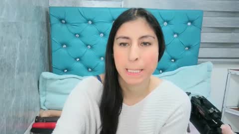  Mary Moon  online show from February 11, 11:10 am