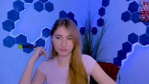 mary_moon__ online show from March 29, 7:25 pm