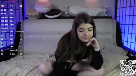 Snapshot of mary_shake chatting on November 21, 11:14 pm Mary online show from November 21, 11:14 pm