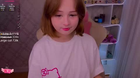 Snapshot of mary_u chatting on December 5, 3:26 am Ur Mary online show from December 5, 3:26 am