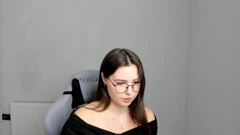 Alice online show from April 22, 6:49 am