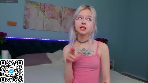 Mary online show from March 3, 1:23 am