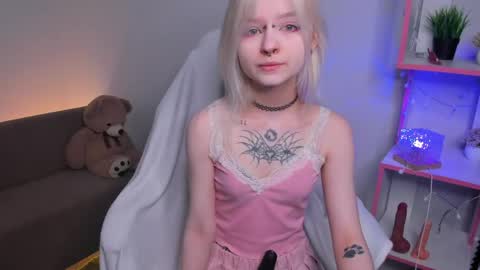 Mary online show from May 2, 12:59 am