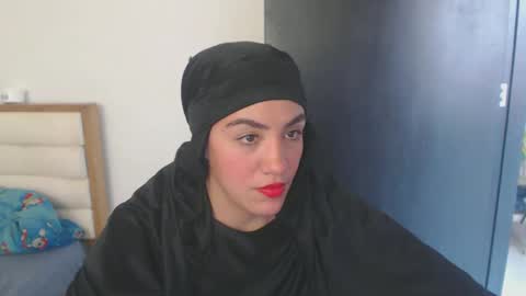 Snapshot of maryam_arabicmilk chatting on December 7, 4:03 pm maryam_arabicmilk online show from December 7, 4:03 pm