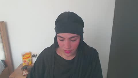 Snapshot of maryam_arabicmilk chatting on December 20, 8:45 pm maryam_arabicmilk online show from December 20, 8:45 pm