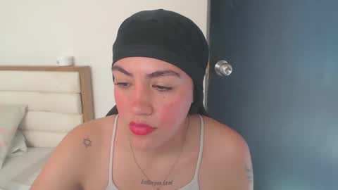 Snapshot of maryam_arabicmilk chatting on February 15, 8:33 pm maryam_arabicmilk online show from February 15, 8:33 pm