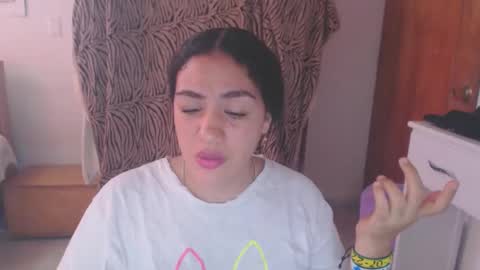 Snapshot of maryam_arabicmilk chatting on November 27, 3:58 pm maryam_arabicmilk online show from November 27, 3:58 pm