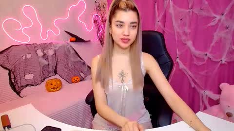 Snapshot of maryam_xs chatting on October 27, 12:58 am maryam online show from October 27, 12:58 am