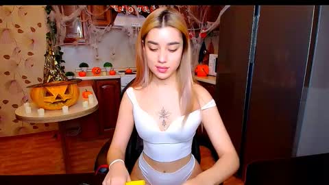 Snapshot of maryam_xs chatting on November 2, 12:46 am maryam online show from November 2, 12:46 am