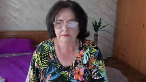 Snapshot of maryanna67 chatting on June 13, 9:29 am Mary online show from June 13, 9:29 am