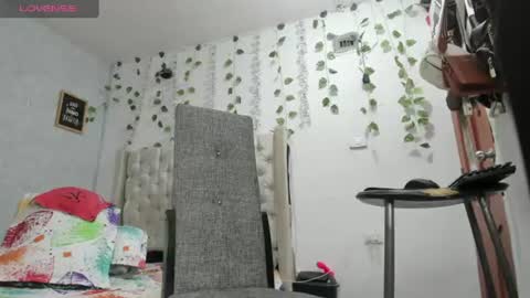 Marycurvy online show from June 13, 4:38 pm