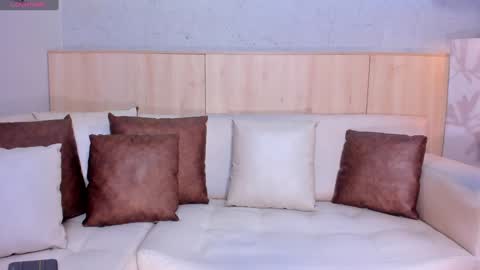 Snapshot of maryevans_ chatting on February 4, 12:11 pm online show from February 4, 12:11 pm