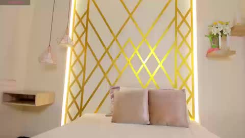   online show from March 13, 12:56 pm