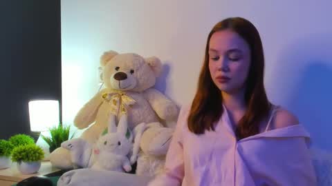 MaryHart online show from November 15, 9:39 am