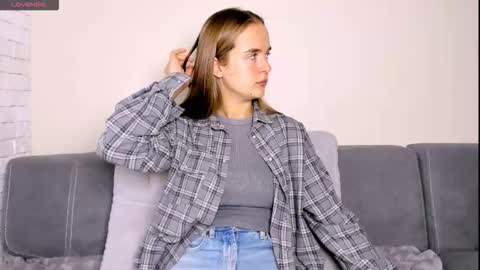 Snapshot of marylee_21 chatting on November 7, 8:36 am Mari online show from November 7, 8:36 am