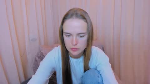 Snapshot of marylee_21 chatting on November 26, 11:55 am Mari online show from November 26, 11:55 am