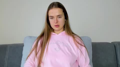 Snapshot of marylee_21 chatting on December 5, 7:39 am Mari online show from December 5, 7:39 am