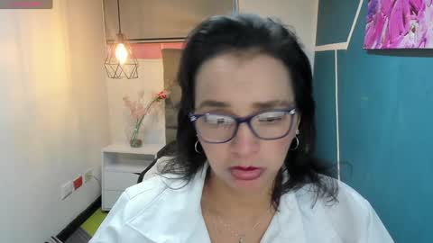 Snapshot of marylinmilf chatting on December 11, 11:00 pm Marylin online show from December 11, 11:00 pm