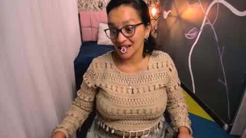 Snapshot of marylinmilf chatting on March 12, 1:03 am Marylin online show from March 12, 1:03 am