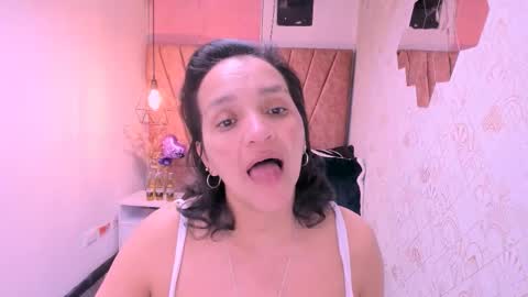 Snapshot of marylinmilf chatting on September 19, 8:38 am Marylin online show from September 19, 8:38 am