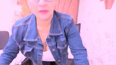 Marylin online show from October 27, 8:02 pm