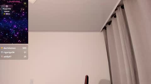 Dulce Maria online show from November 13, 6:01 am