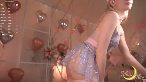 Snapshot of marylunamay chatting on February 22, 5:19 am Mary online show from February 22, 5:19 am