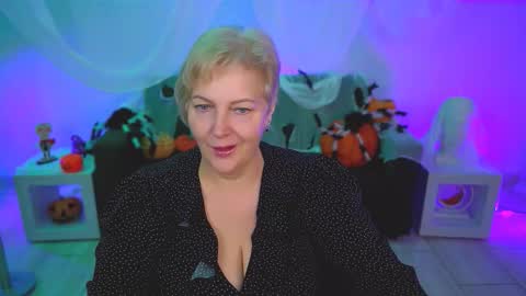 Snapshot of marymogan chatting on November 4, 4:22 am marymogan online show from November 4, 4:22 am