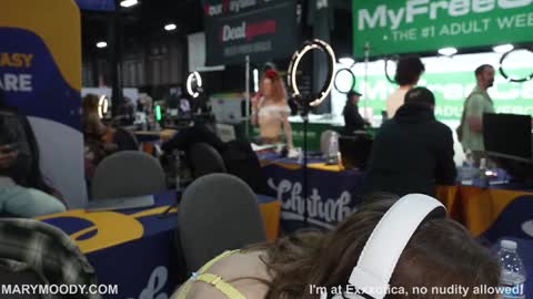 Snapshot of marymoody chatting on October 26, 6:58 pm Mary Moody online show from October 26, 6:58 pm