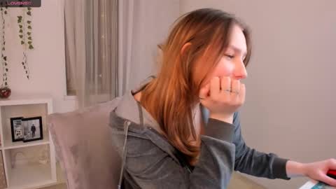 Snapshot of marywaddell chatting on February 28, 7:35 pm Mary online show from February 28, 7:35 pm