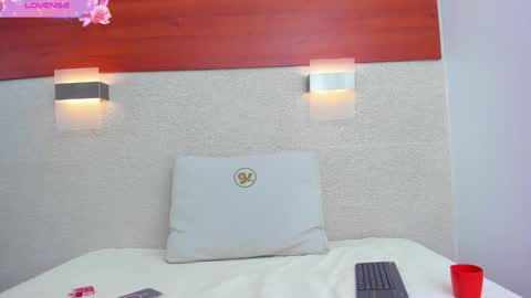 Snapshot of maryy_campbell chatting on January 14, 12:56 pm maryy campbell online show from January 14, 12:56 pm