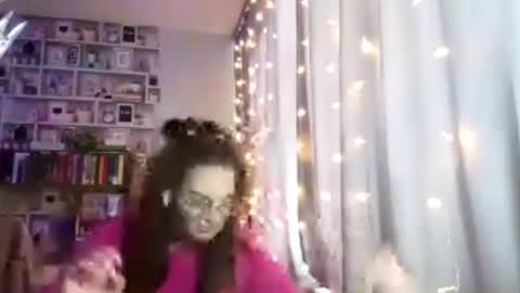 Kelly online show from March 2, 7:15 am