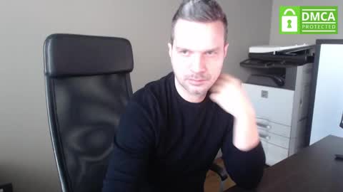 Snapshot of maschiodavide89 chatting on March 6, 7:25 am David online show from March 6, 7:25 am