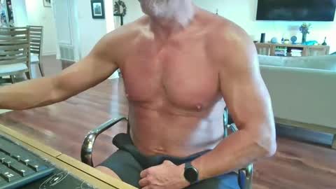 mascmuscle49 online show from February 2, 8:07 pm
