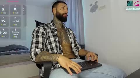 Snapshot of masculineguy69 chatting on October 10, 7:07 am masculineguy69 online show from October 10, 7:07 am