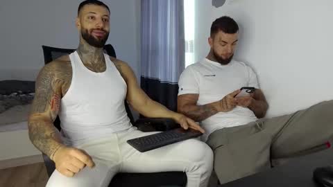 Snapshot of masculineguy69 chatting on October 14, 6:47 am masculineguy69 online show from October 14, 6:47 am